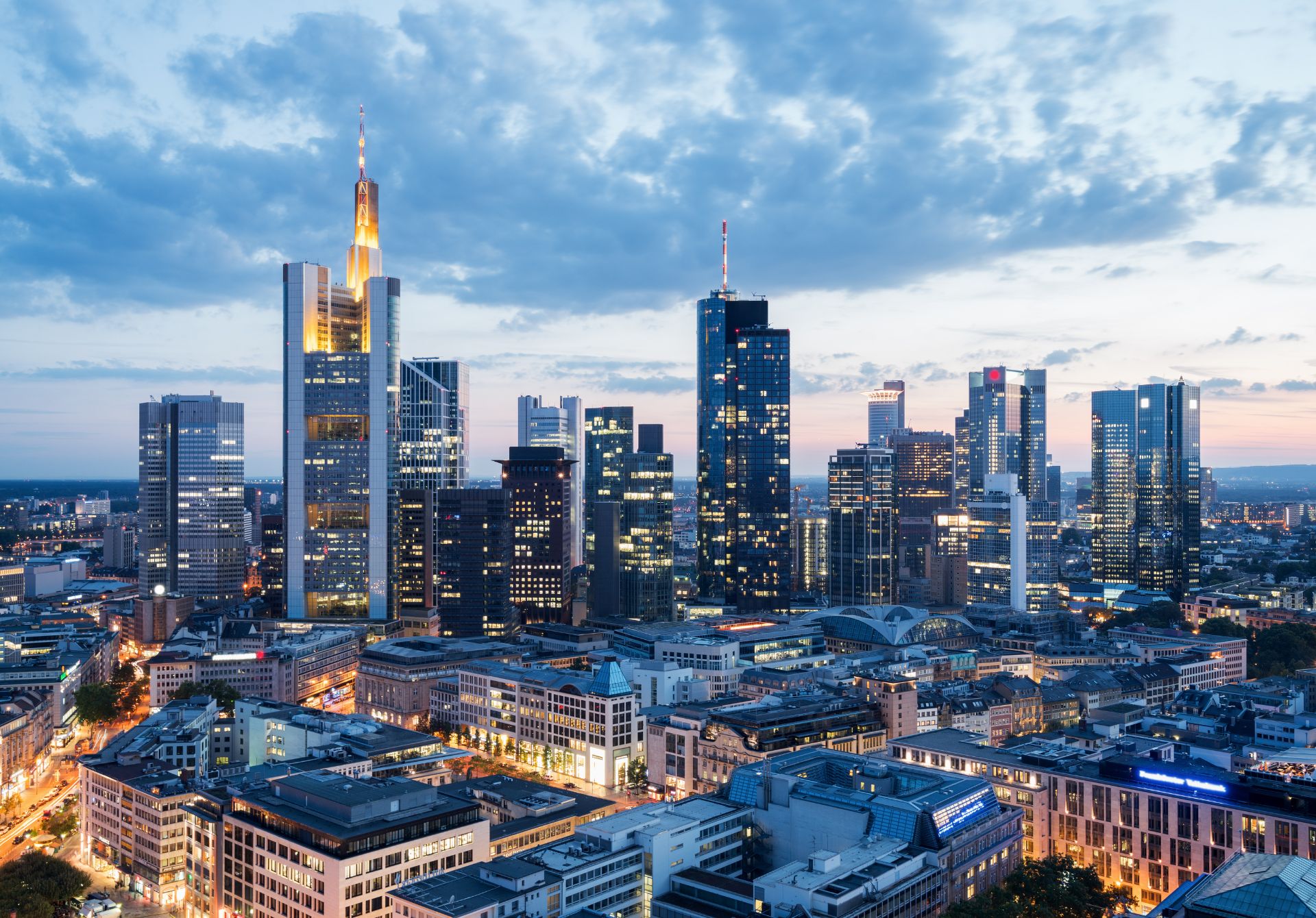 10 Luxury Hotels in Frankfurt